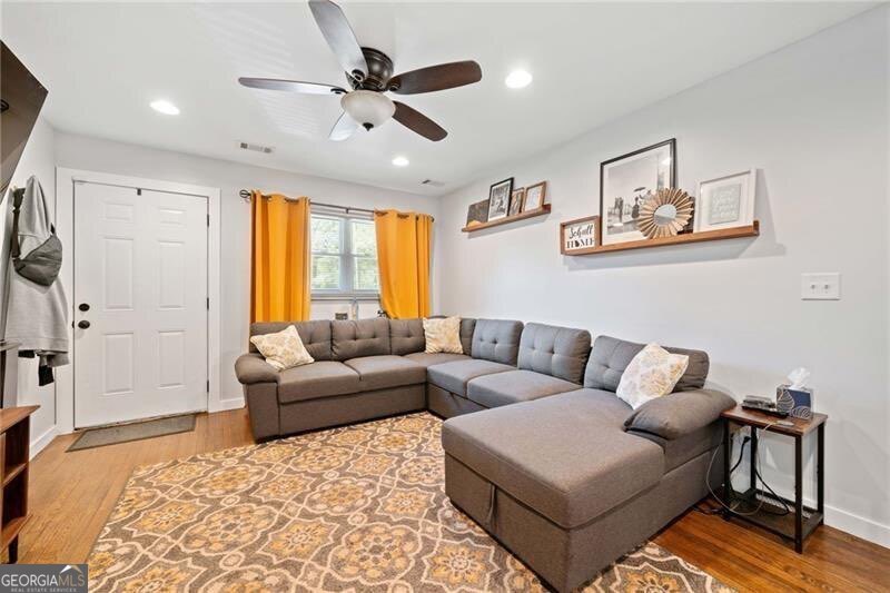 1824 Evans Drive SW Atlanta GA 30310