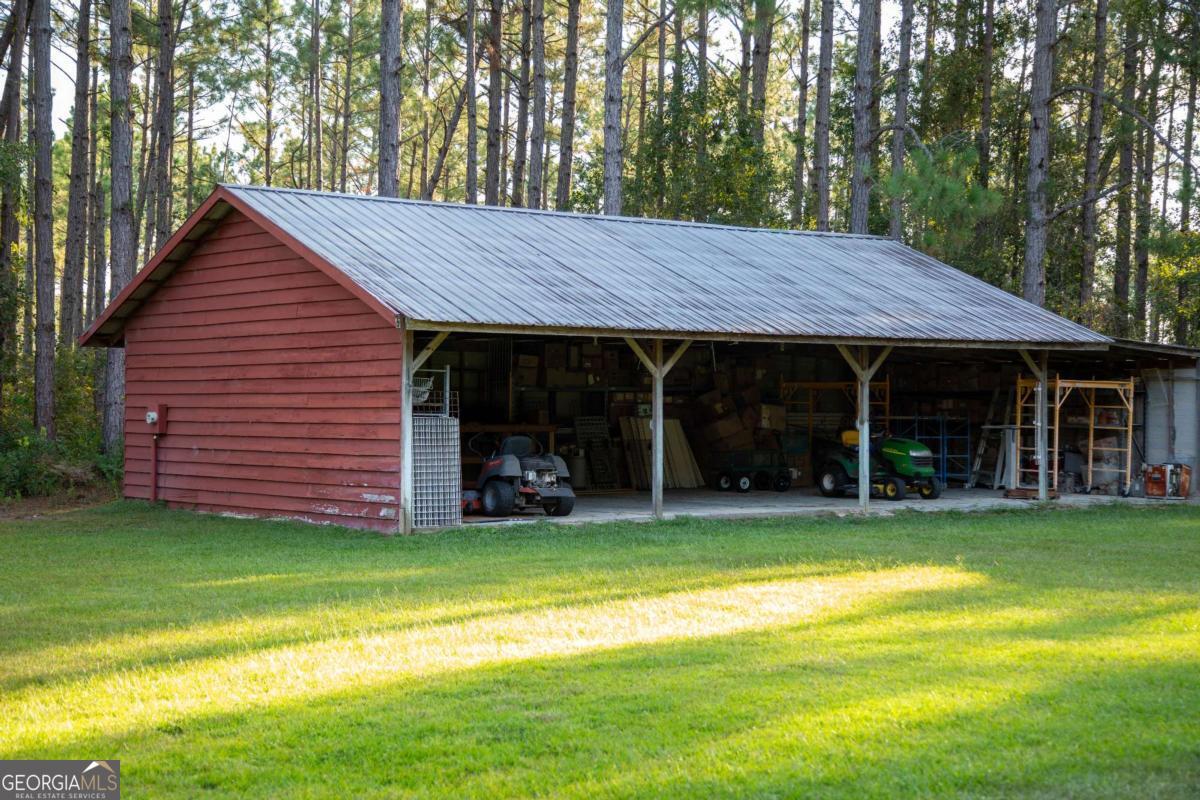 5495 Cross Road Broxton GA 31519