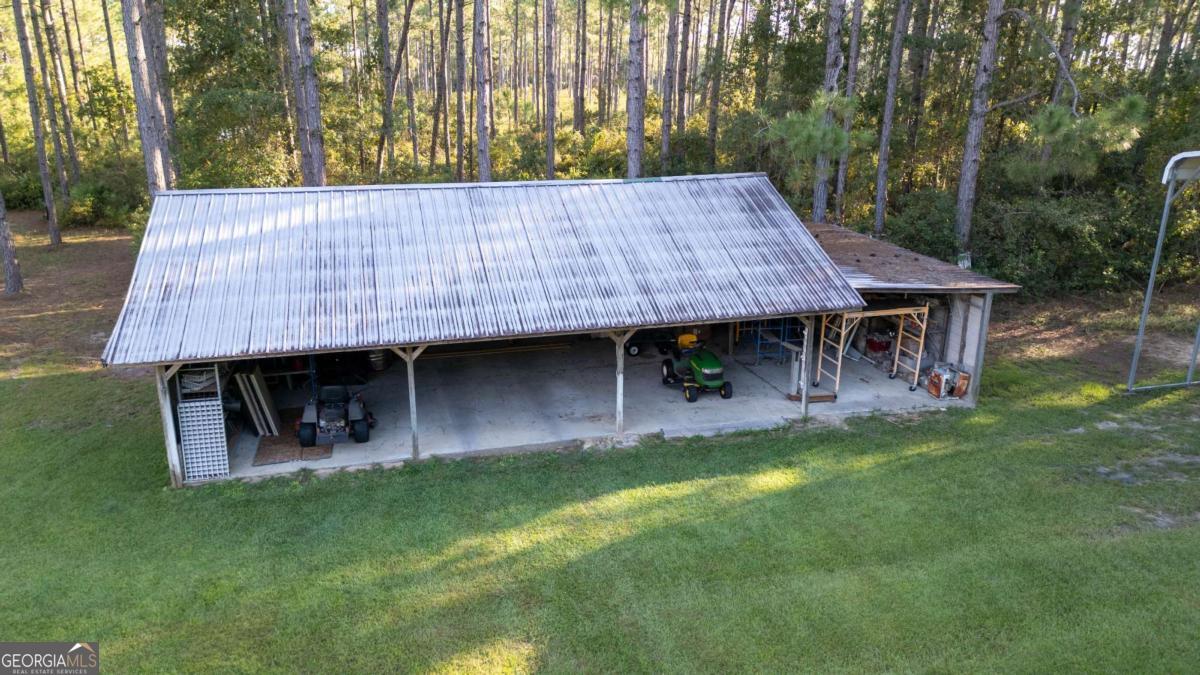 5495 Cross Road Broxton GA 31519