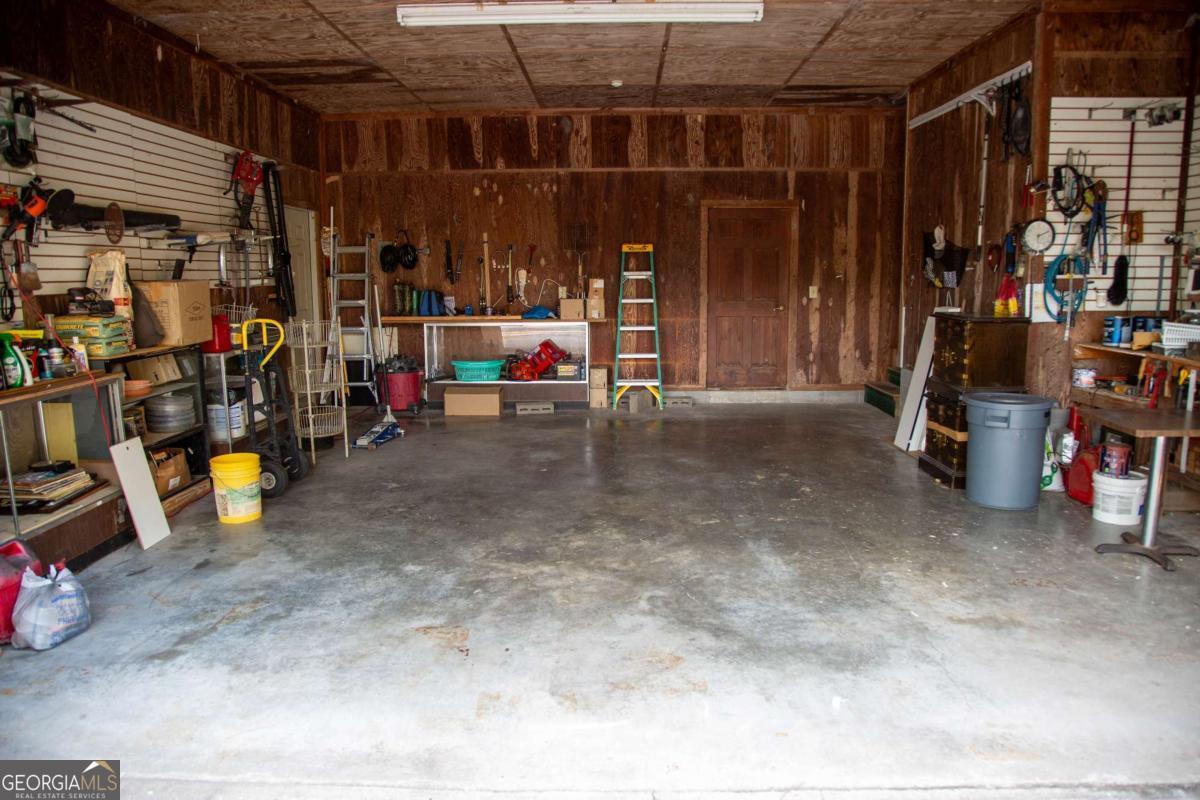 5495 Cross Road Broxton GA 31519