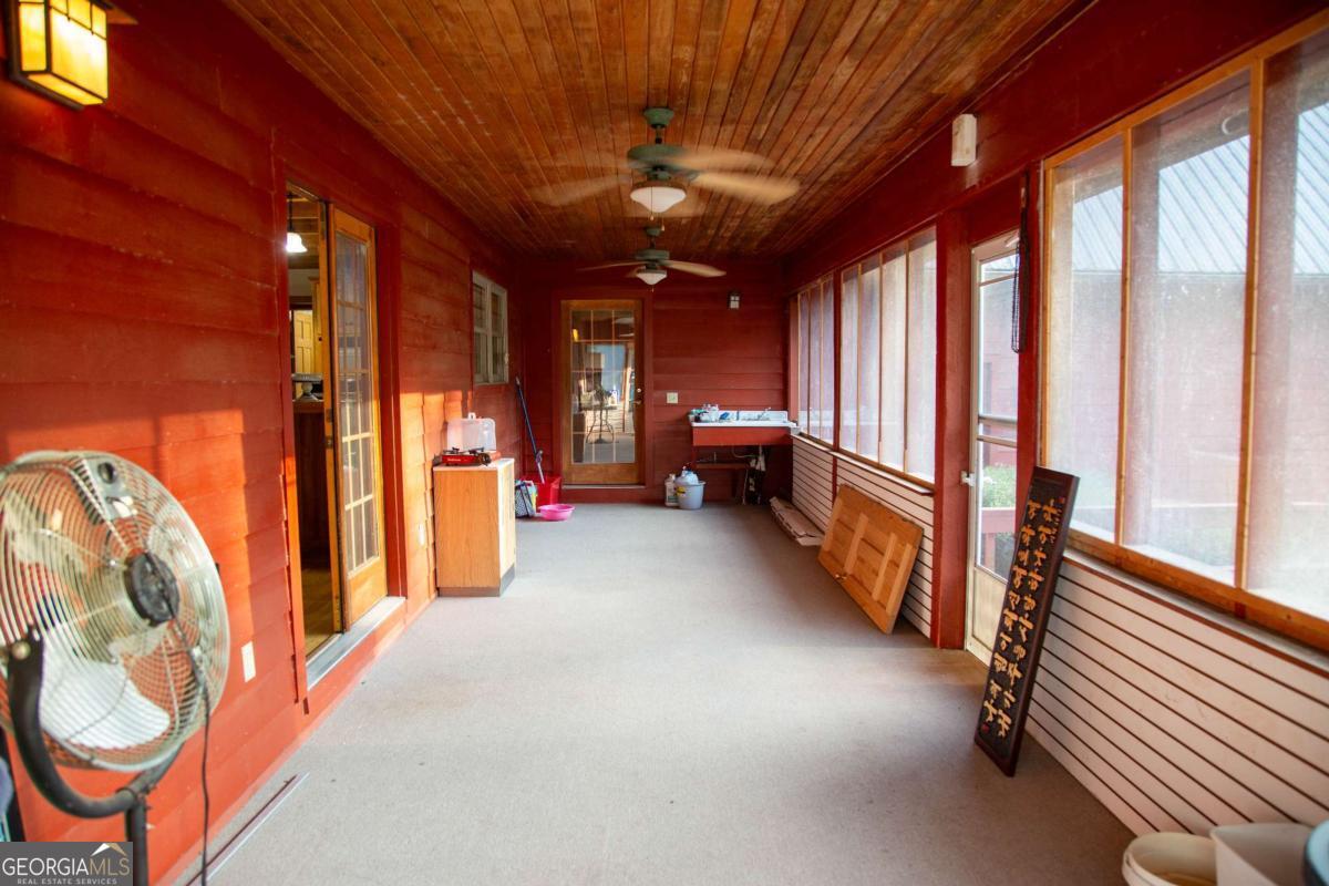5495 Cross Road Broxton GA 31519