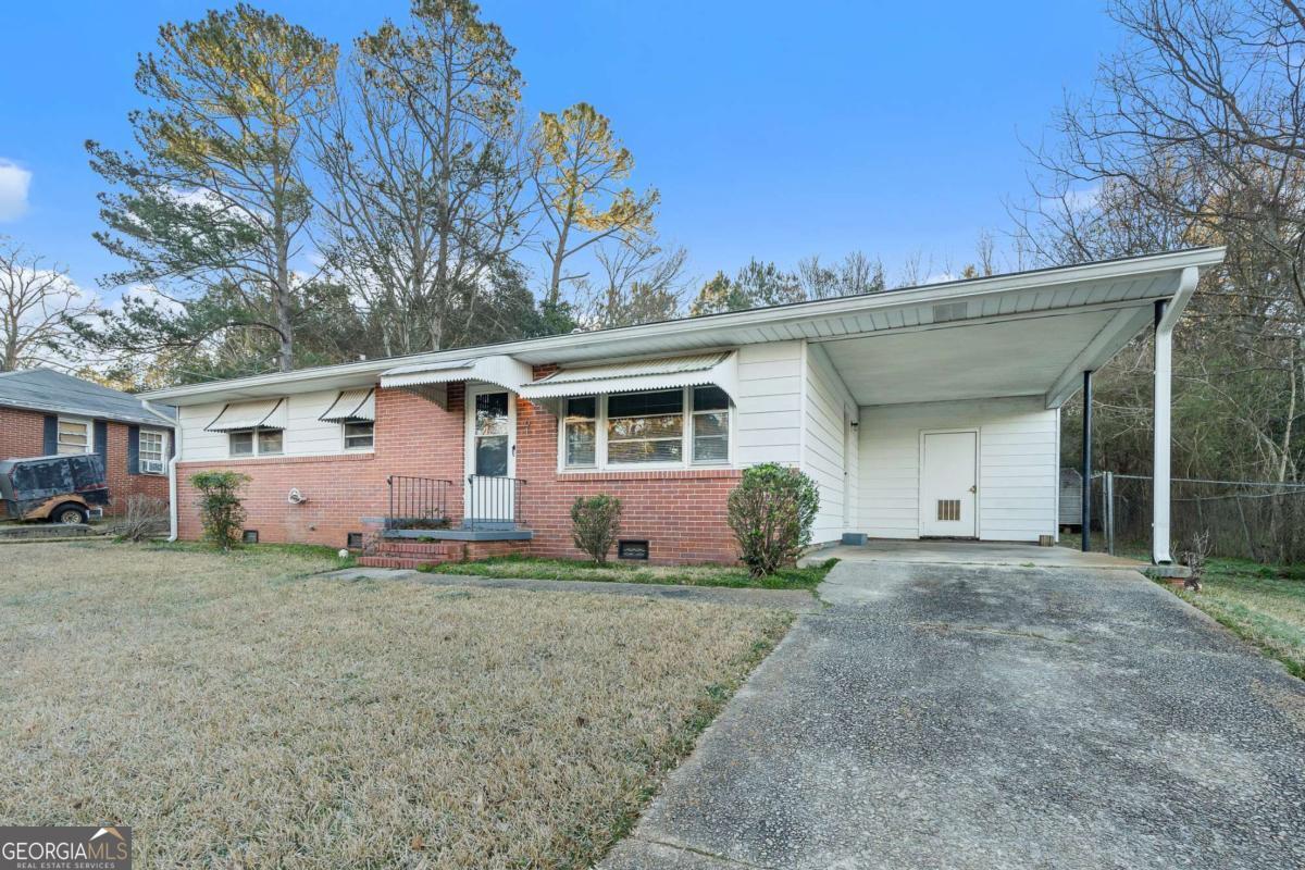 61 Oak Avenue Milledgeville GA 31061
