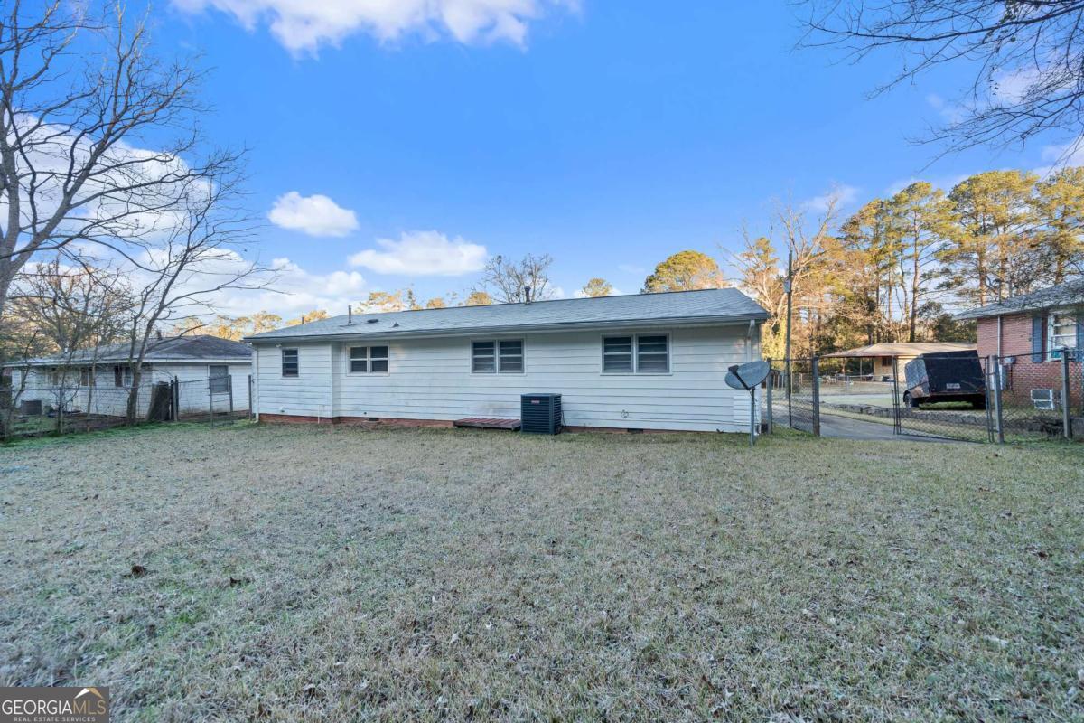 61 Oak Avenue Milledgeville GA 31061