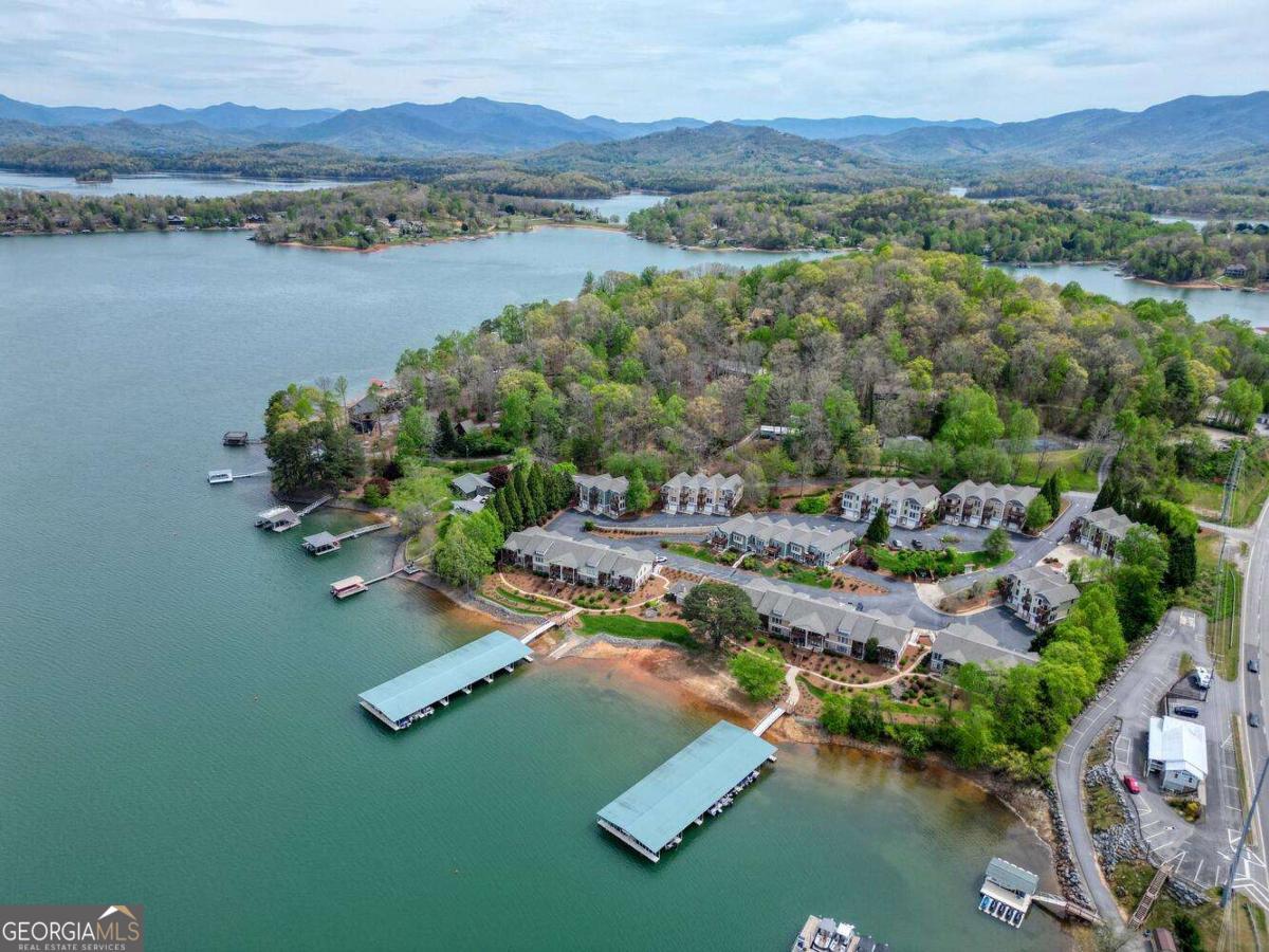 1401 Lakeside Road Hiawassee GA 30546