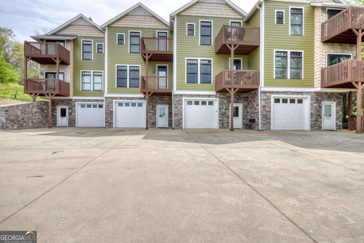 1401 Lakeside Road Hiawassee GA 30546