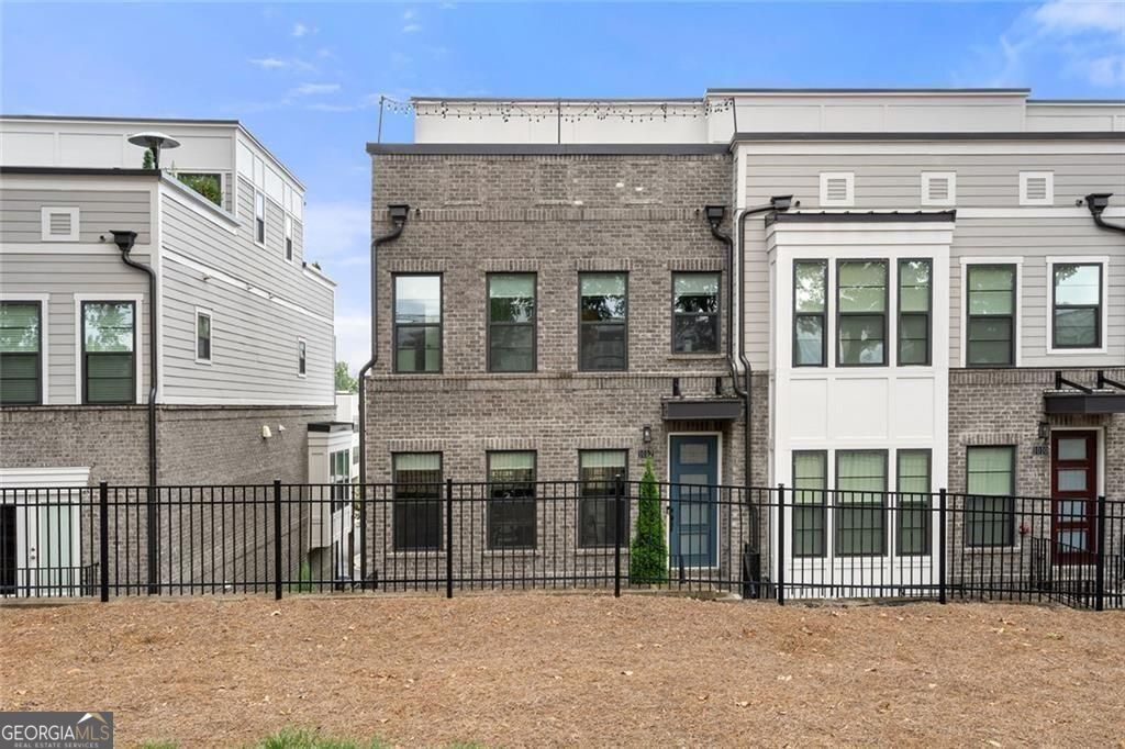 1012 Burnside Lane NW Atlanta GA 30318