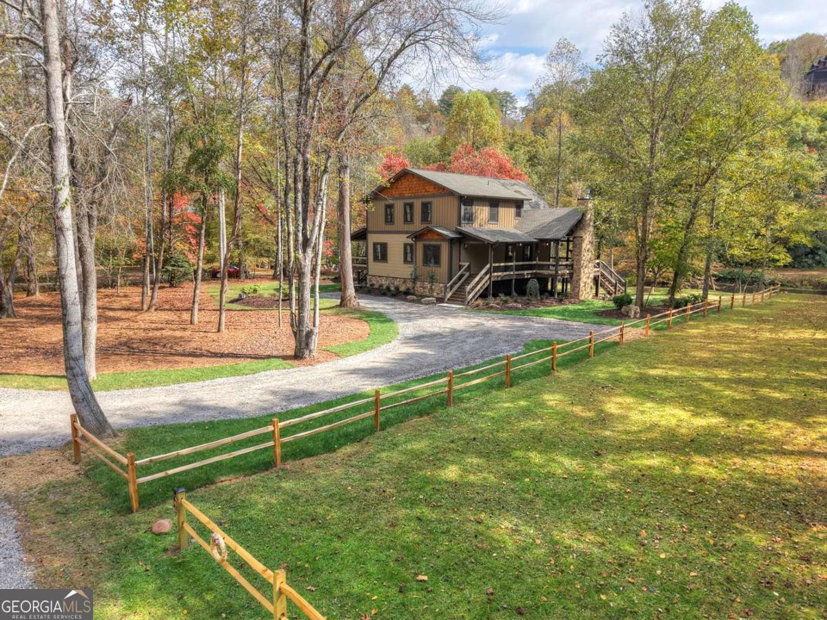 577 Blackberry Mineral Bluff GA 30559