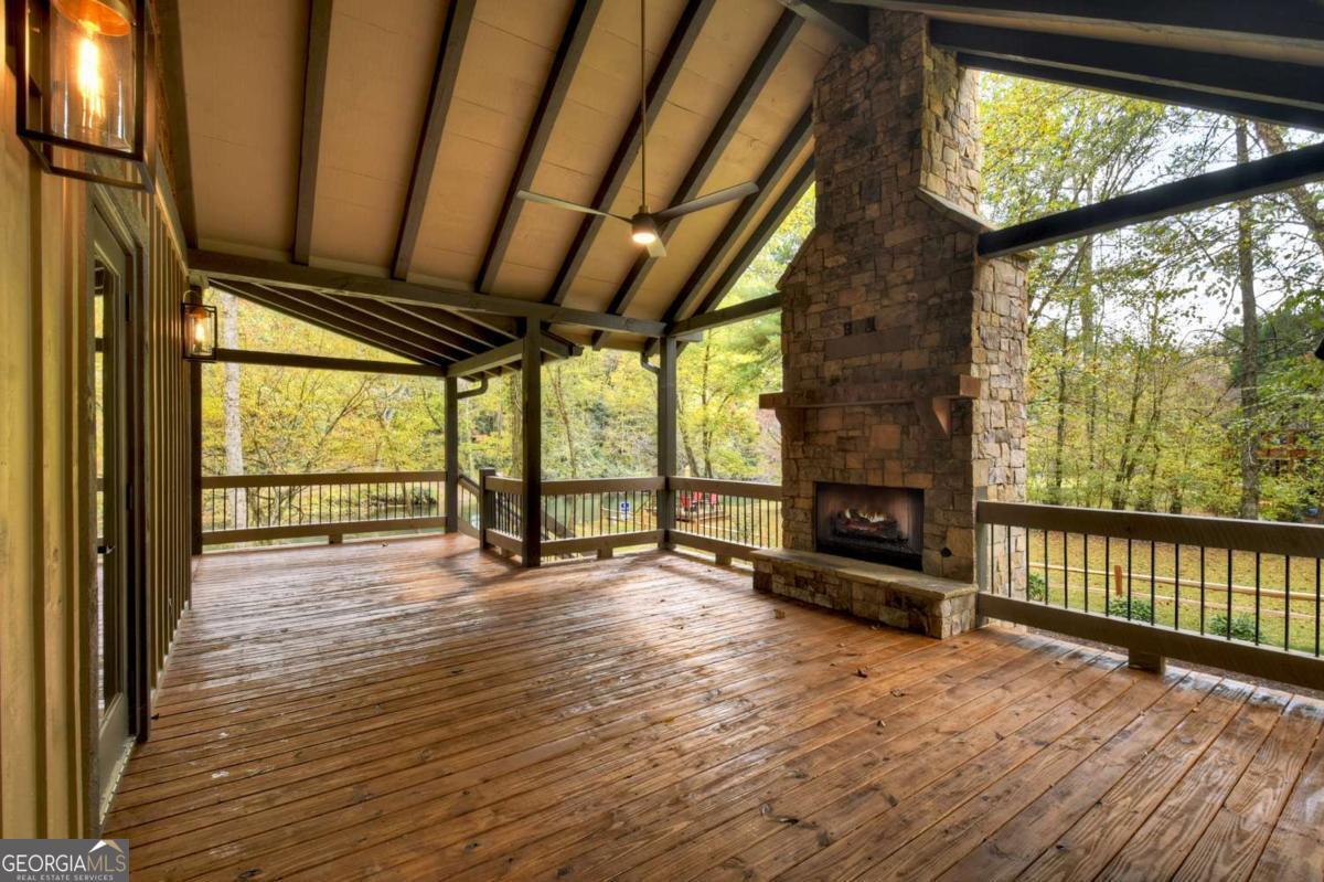 577 Blackberry Mineral Bluff GA 30559