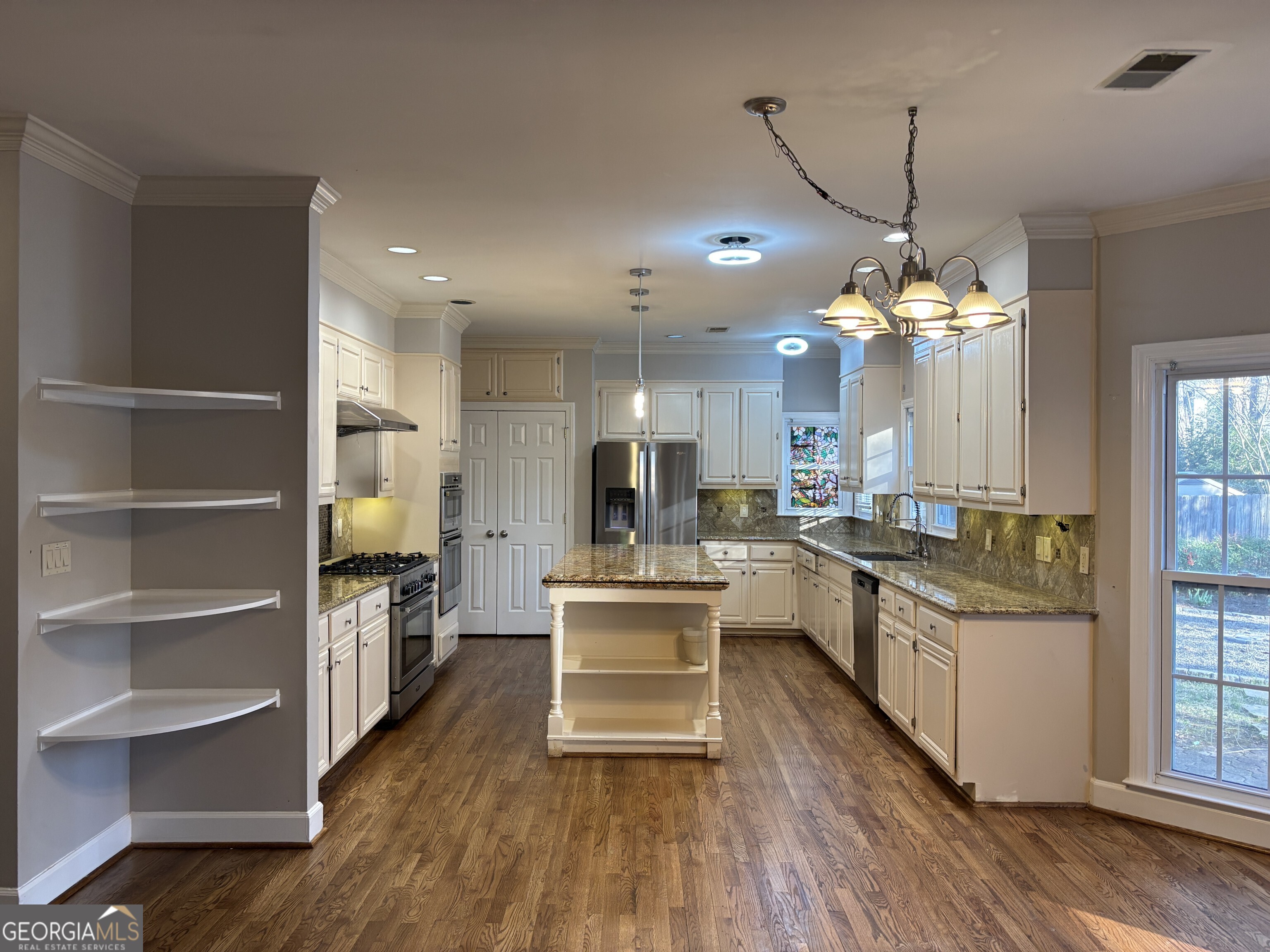 105 Lazy Laurel Chase Roswell GA 30076
