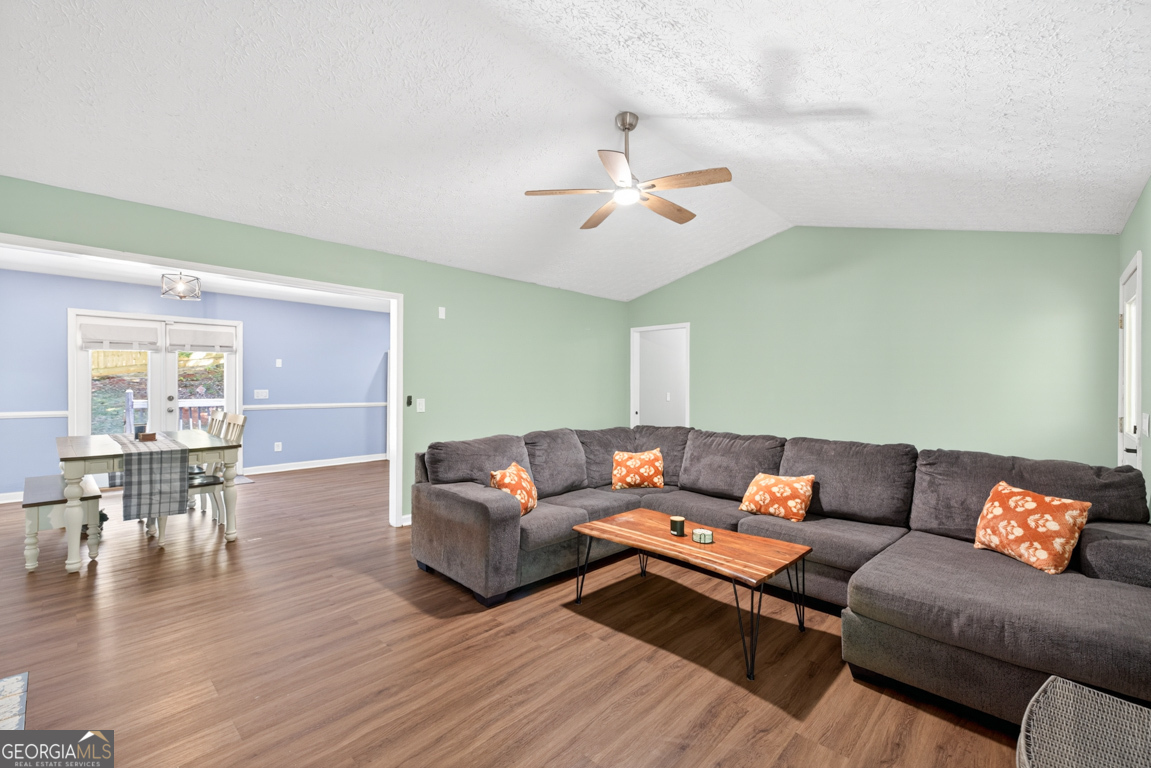 386 Ridgewood Drive Pendergrass GA 30567
