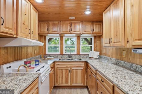 1049 Mountain Shadows Drive Cleveland GA 30528