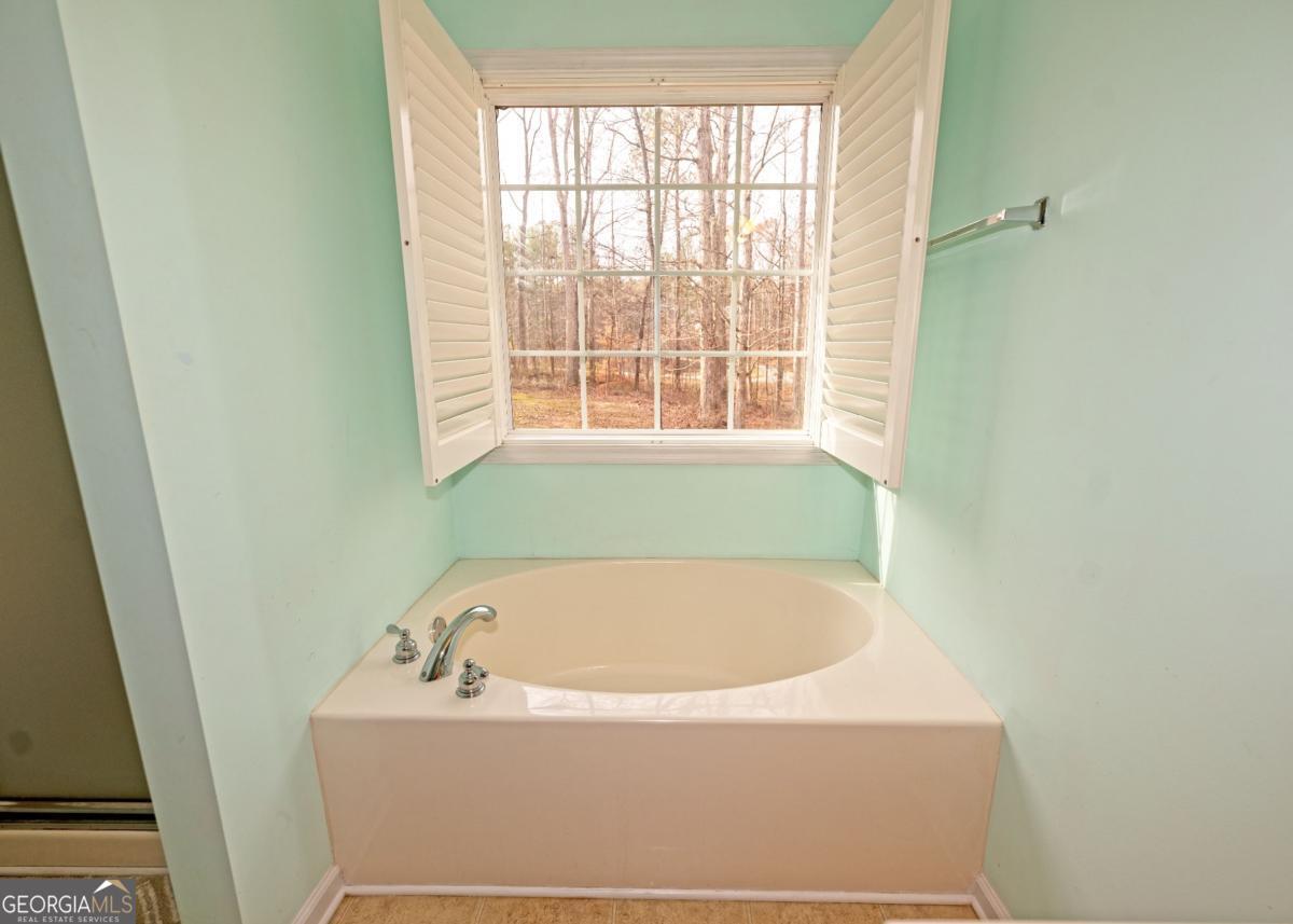 149 Candlestick Drive Hull GA 30646