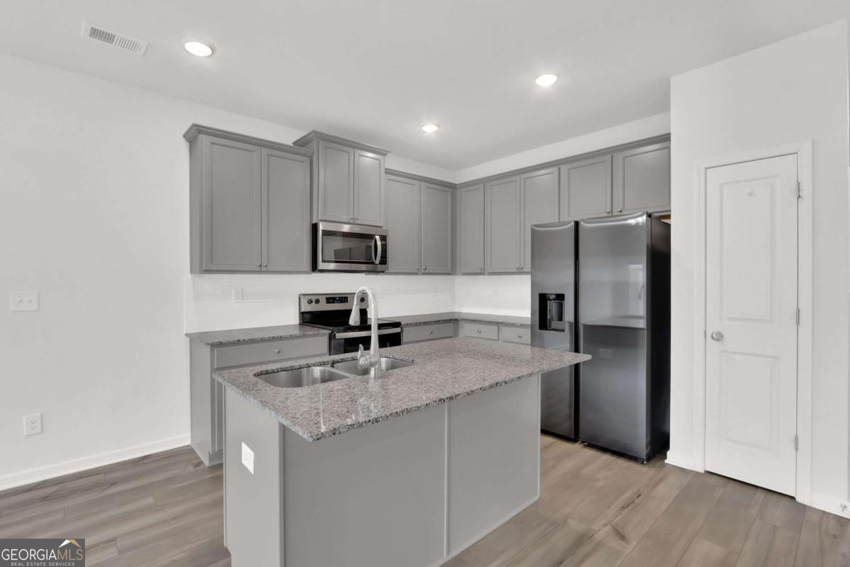 59 Regent Park Hoschton GA 30548
