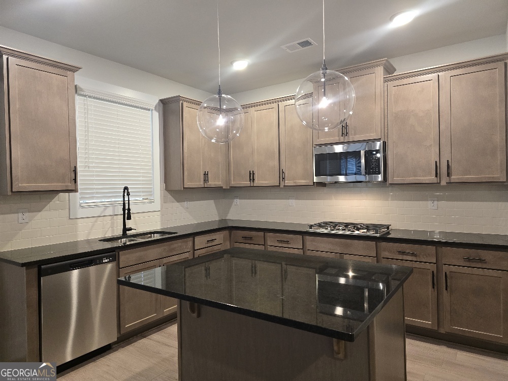 128 Patillo Manor Stockbridge GA 30281