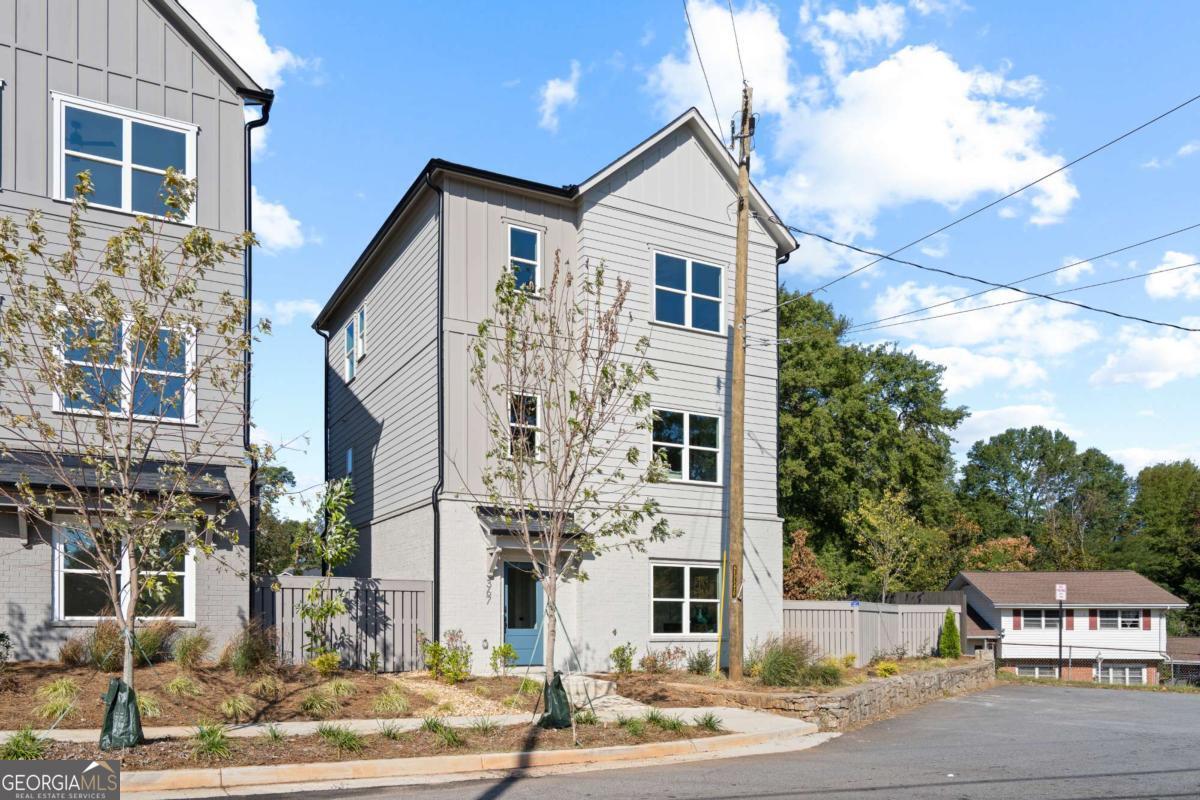 367 King's Landing Hapeville GA 30354