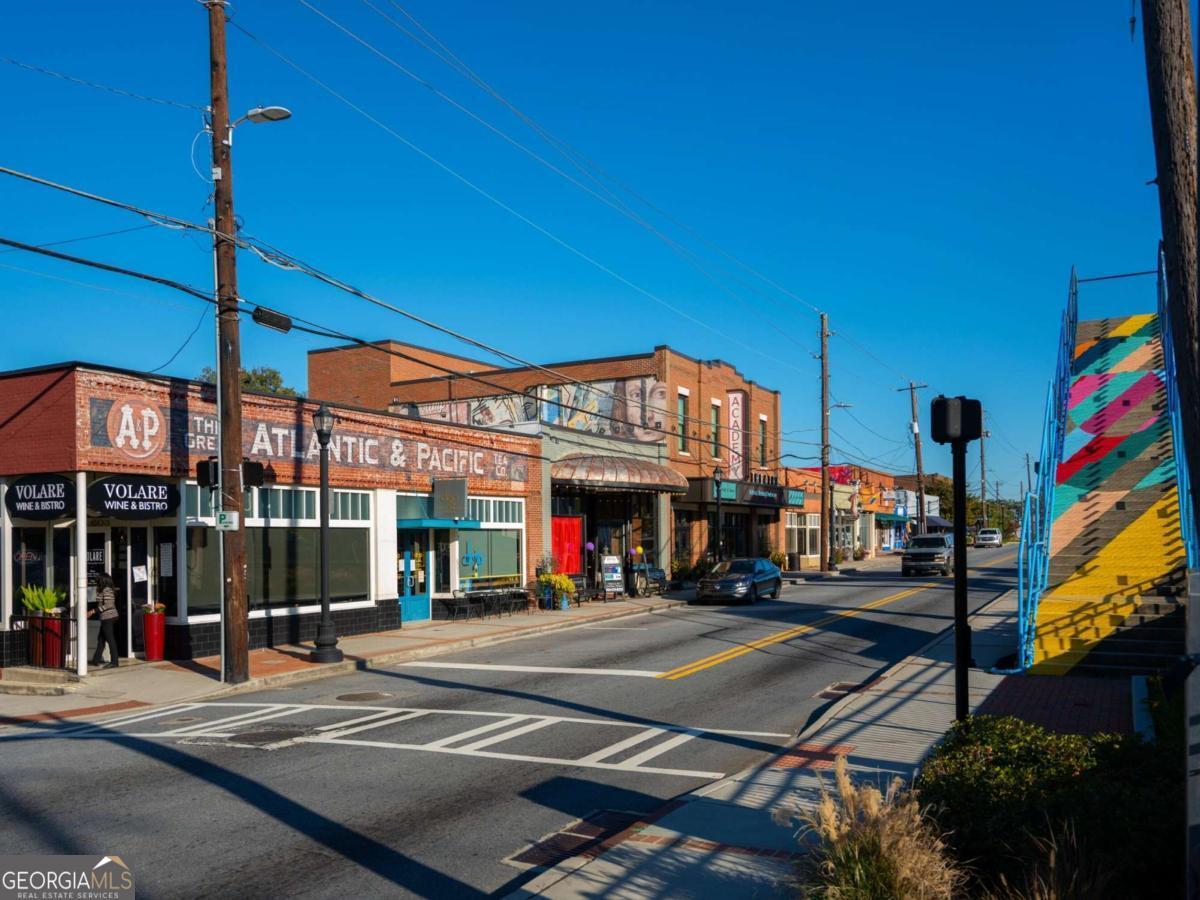 367 King's Landing Hapeville GA 30354
