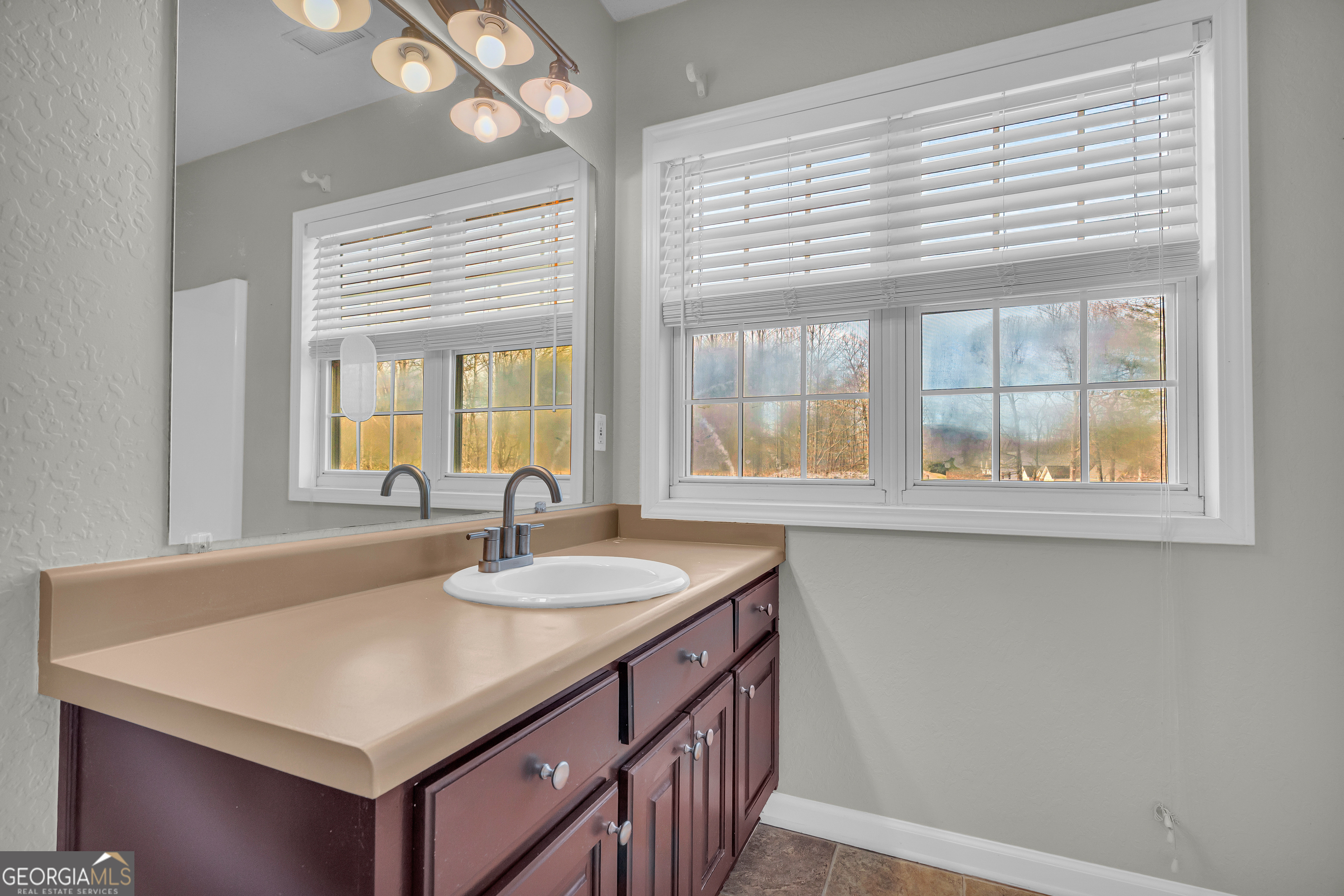169 Leafview Drive Cleveland GA 30528