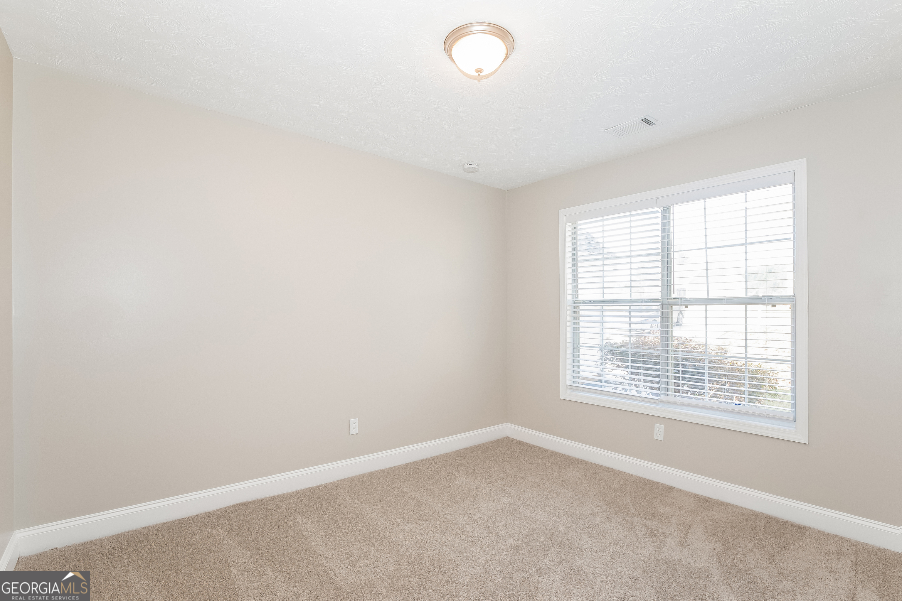 75 S Greenfield Circle Covington GA 30016