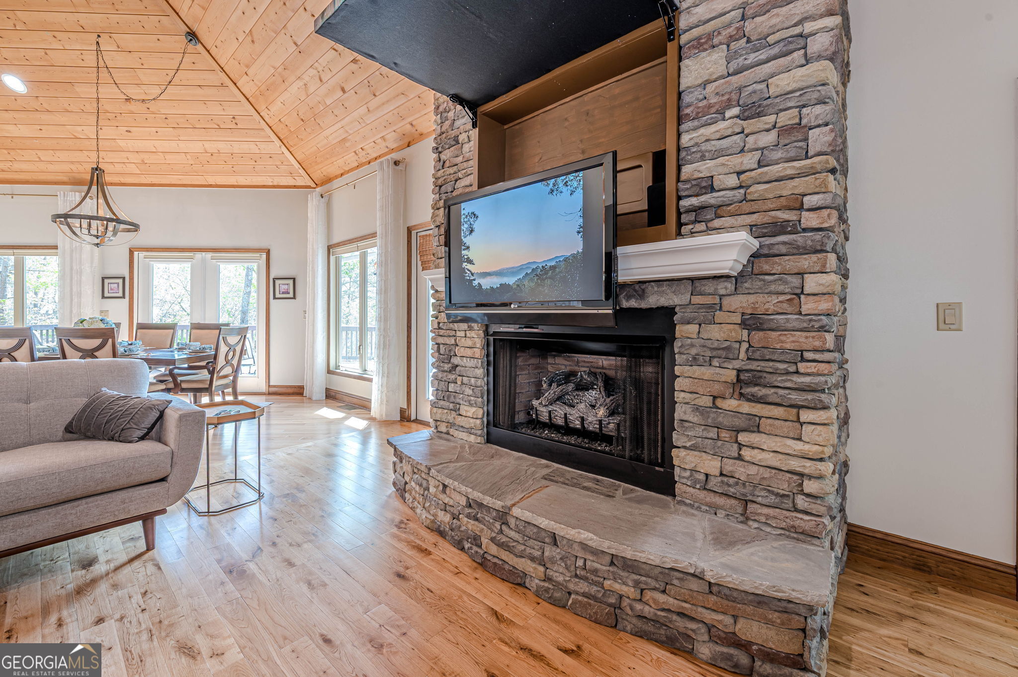 326 Garfield Drive Ellijay GA 30540