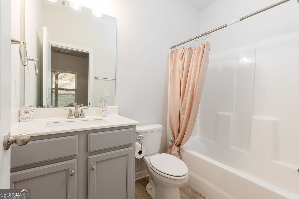 2527 Hedgeway Circle Kennesaw GA 30144