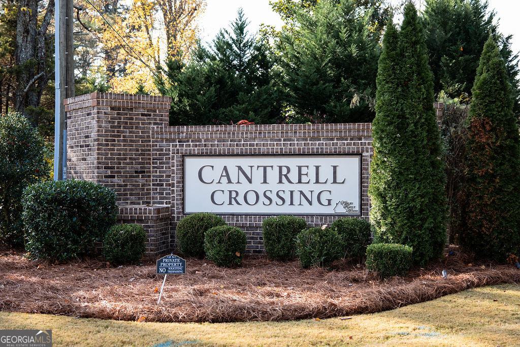 2527 Hedgeway Circle Kennesaw GA 30144