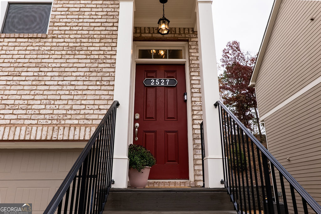 2527 Hedgeway Circle Kennesaw GA 30144