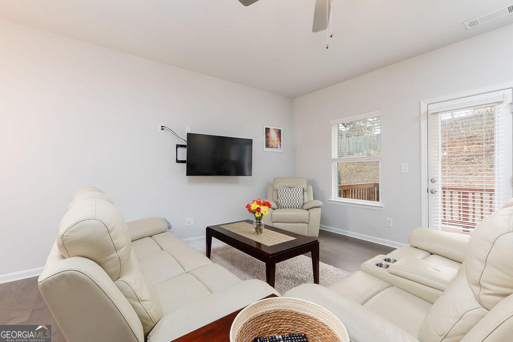 2527 Hedgeway Circle Kennesaw GA 30144