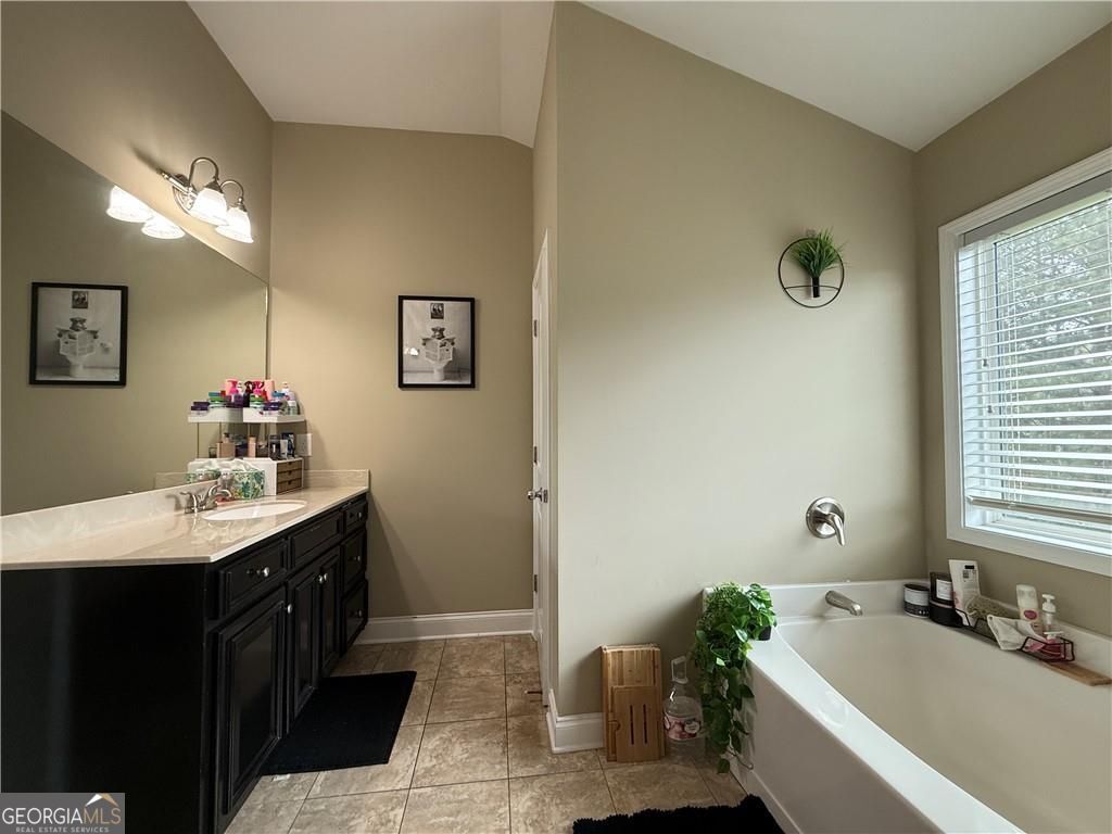 2261 Line Drive Lawrenceville GA 30043