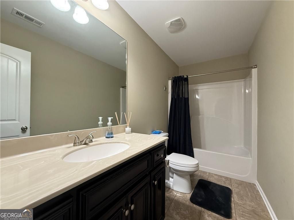 2261 Line Drive Lawrenceville GA 30043