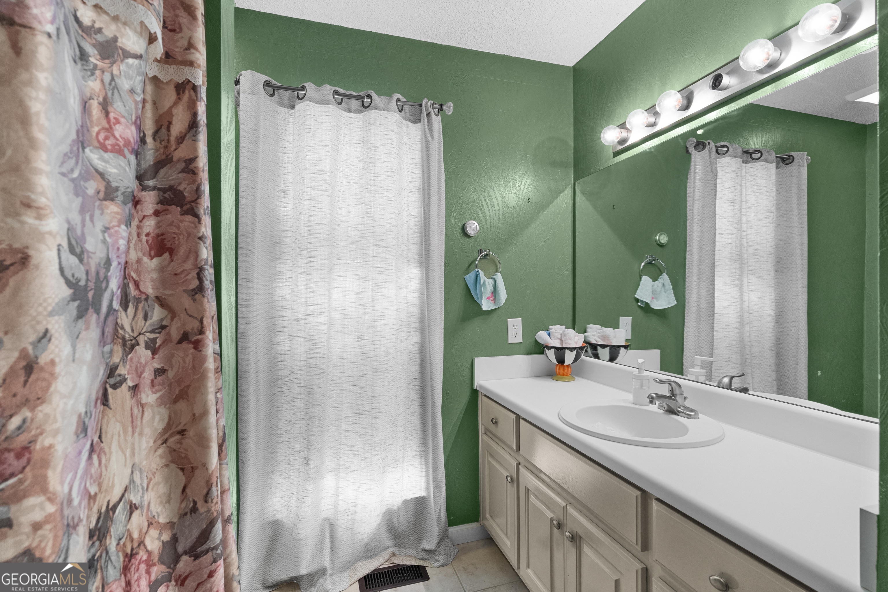 391 Wildwood Circle SE Calhoun GA 30701