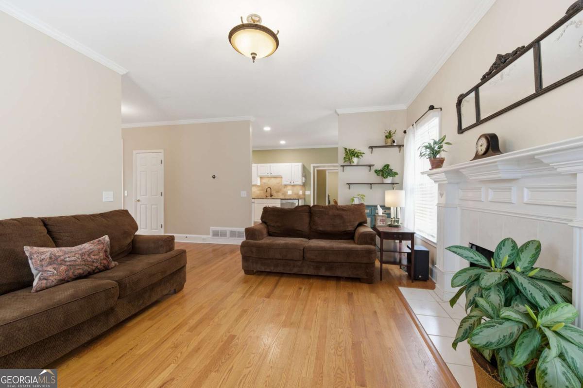 314 Lisa Lane Acworth GA 30102