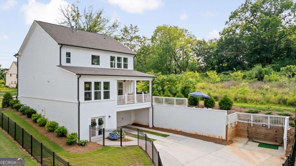 3230 Rockbridge Road Avondale Estates GA 30002