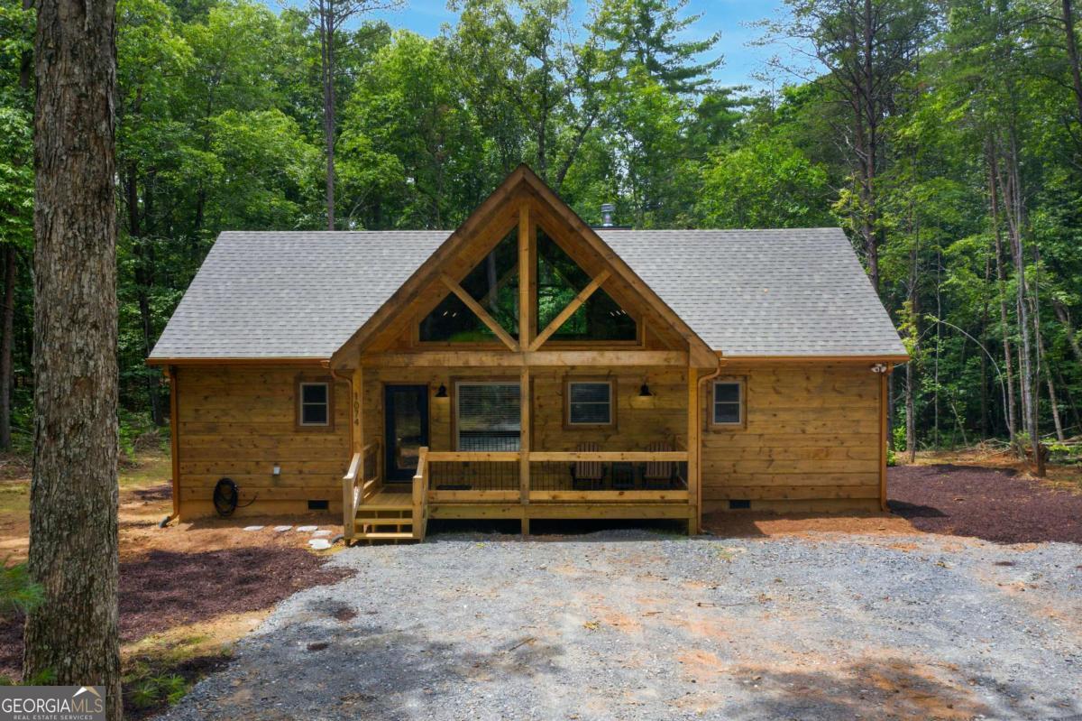1074 Lees Ride Mccaysville GA 30555
