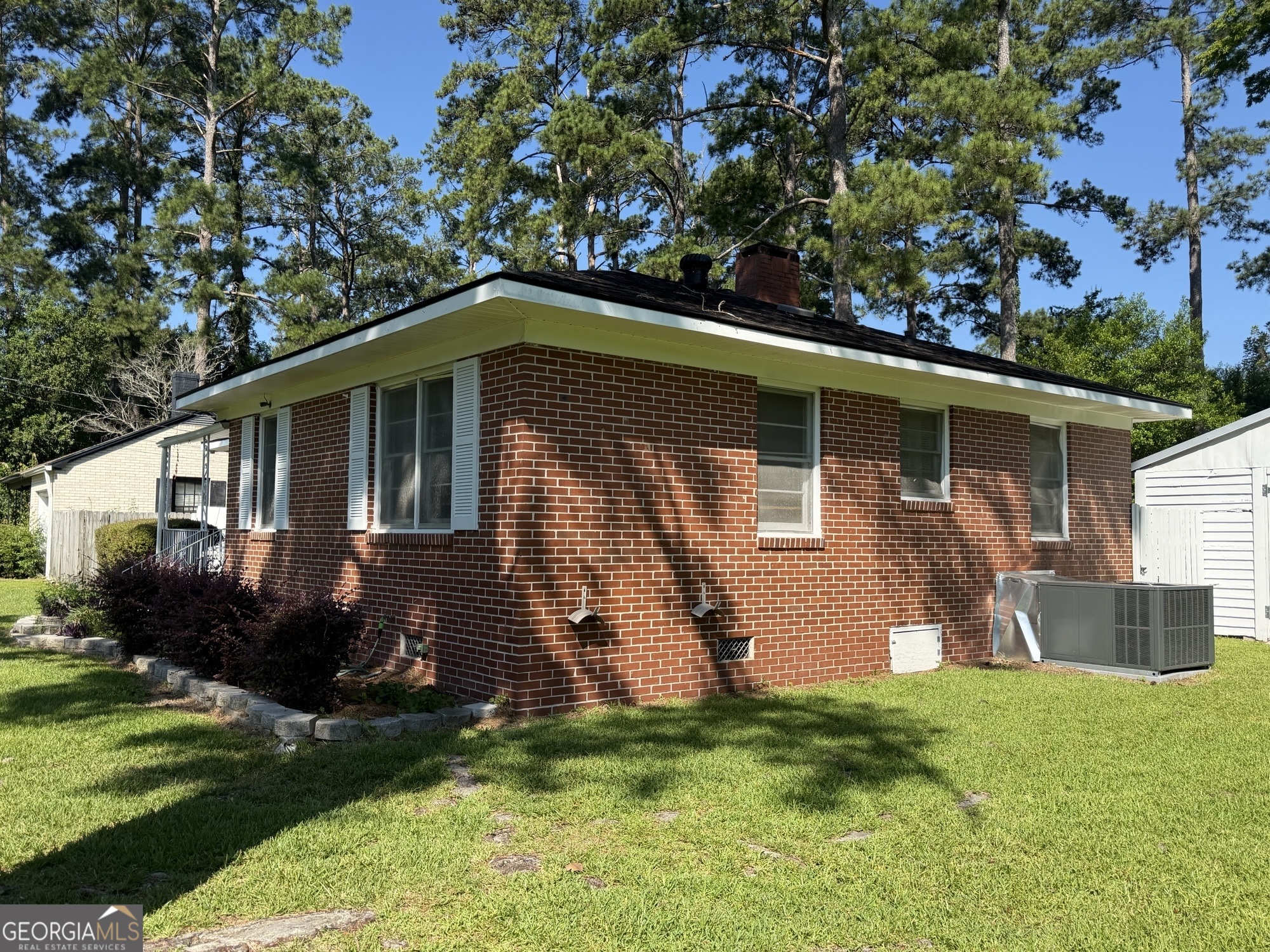 108 W Peter Street Cochran GA 31014