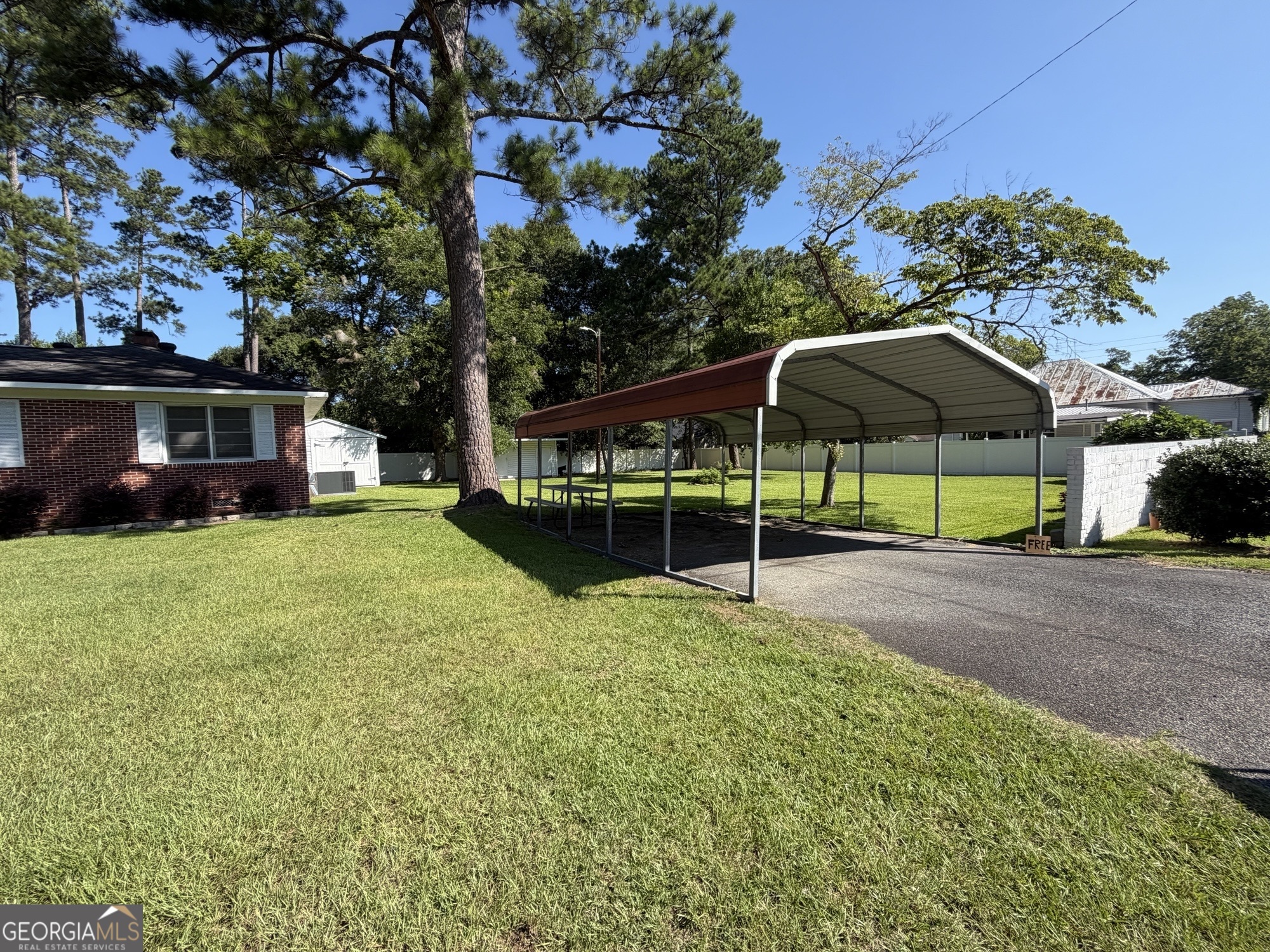 108 W Peter Street Cochran GA 31014