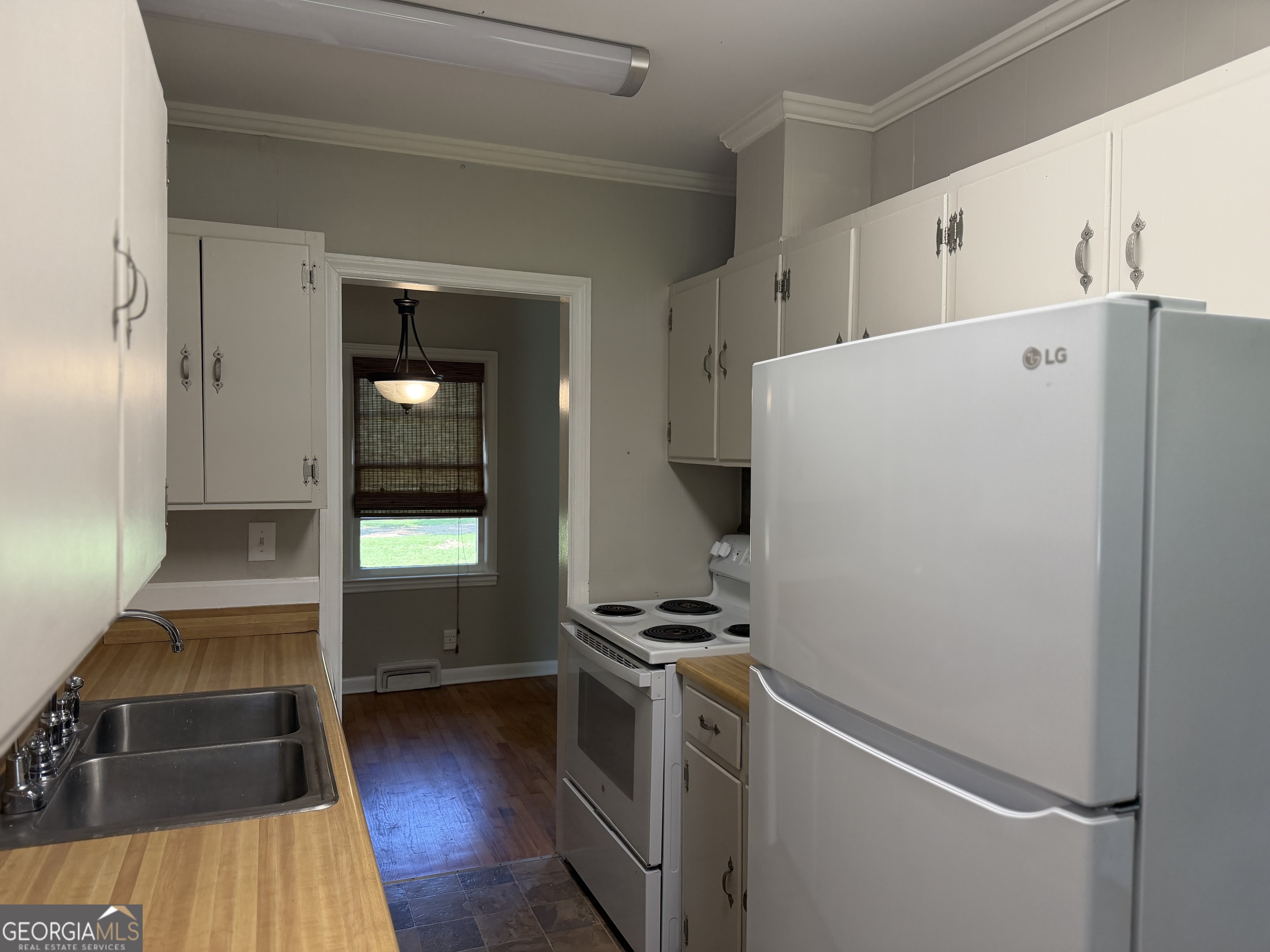 108 W Peter Street Cochran GA 31014