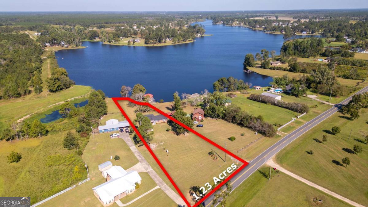 2612 Buck Head Road Baxley GA 31513