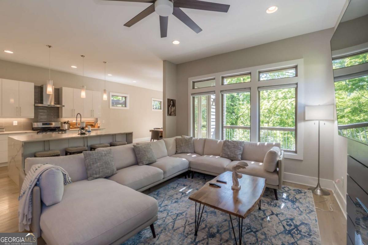 406 E Side Avenue SE Atlanta GA 30316