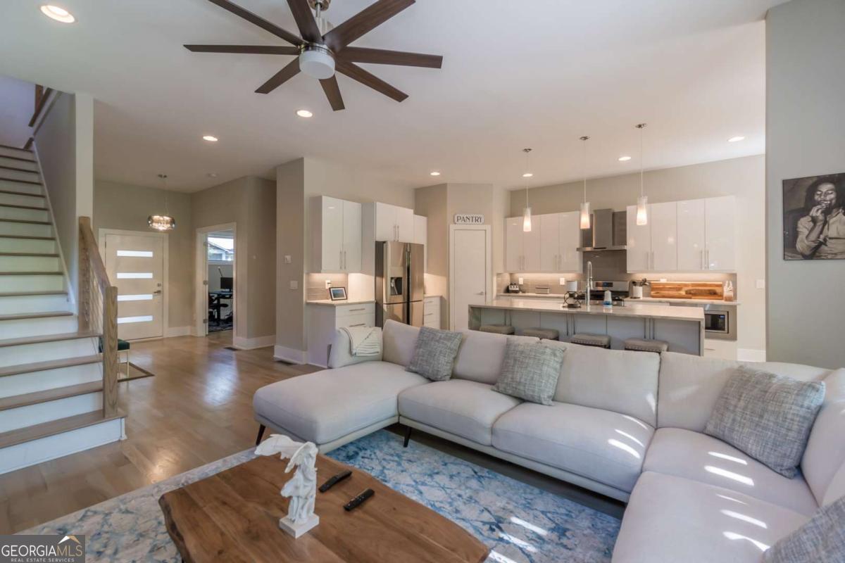 406 E Side Avenue SE Atlanta GA 30316