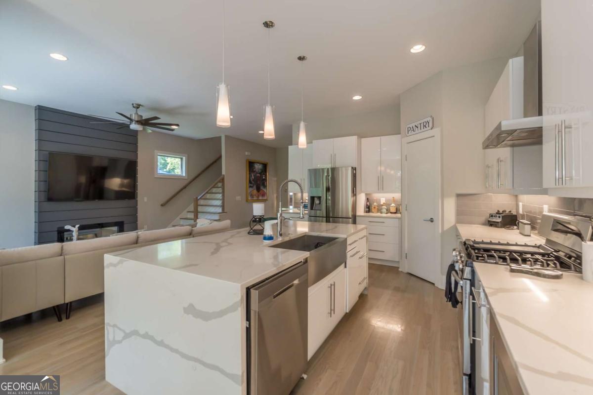 406 E Side Avenue SE Atlanta GA 30316