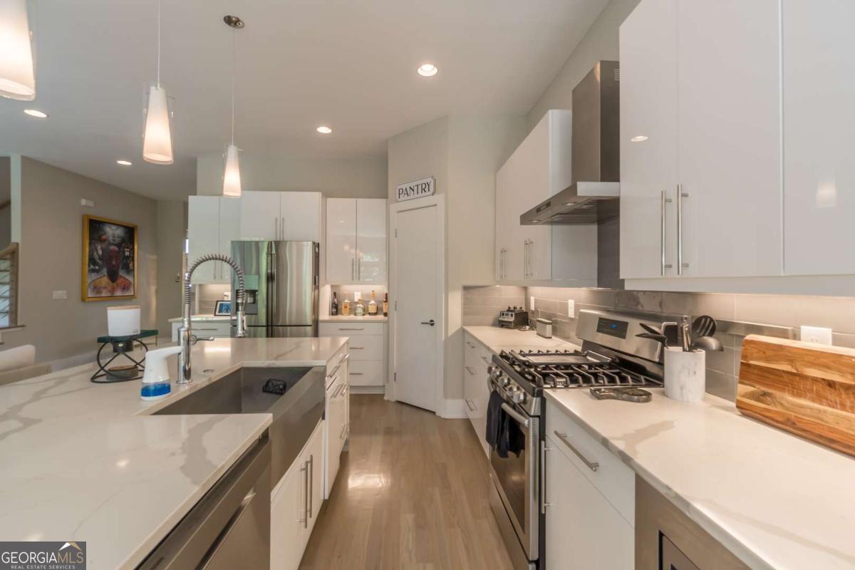 406 E Side Avenue SE Atlanta GA 30316
