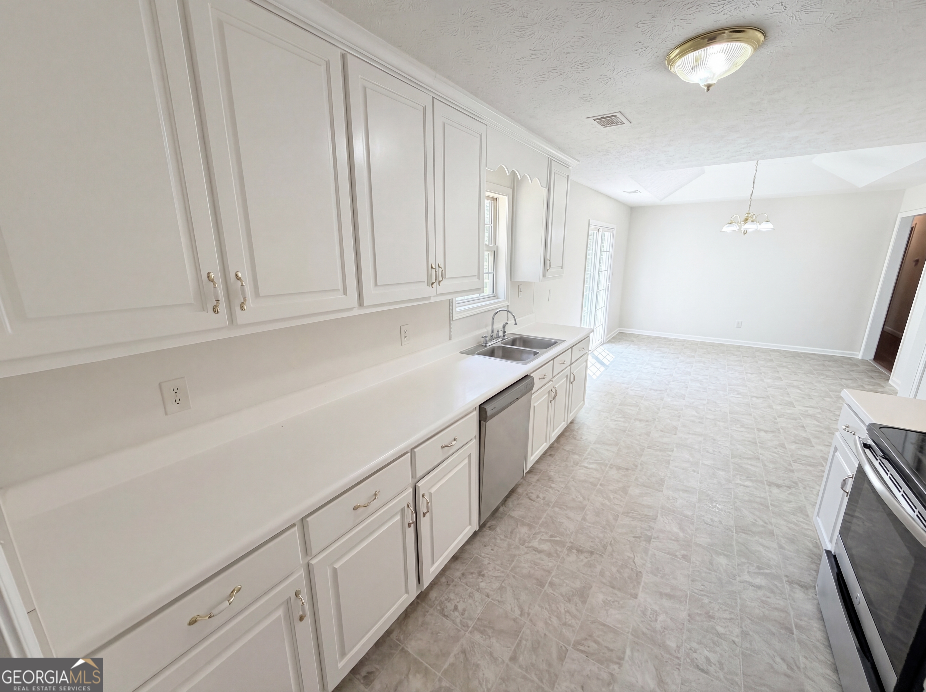 178 April Lane Jefferson GA 30549