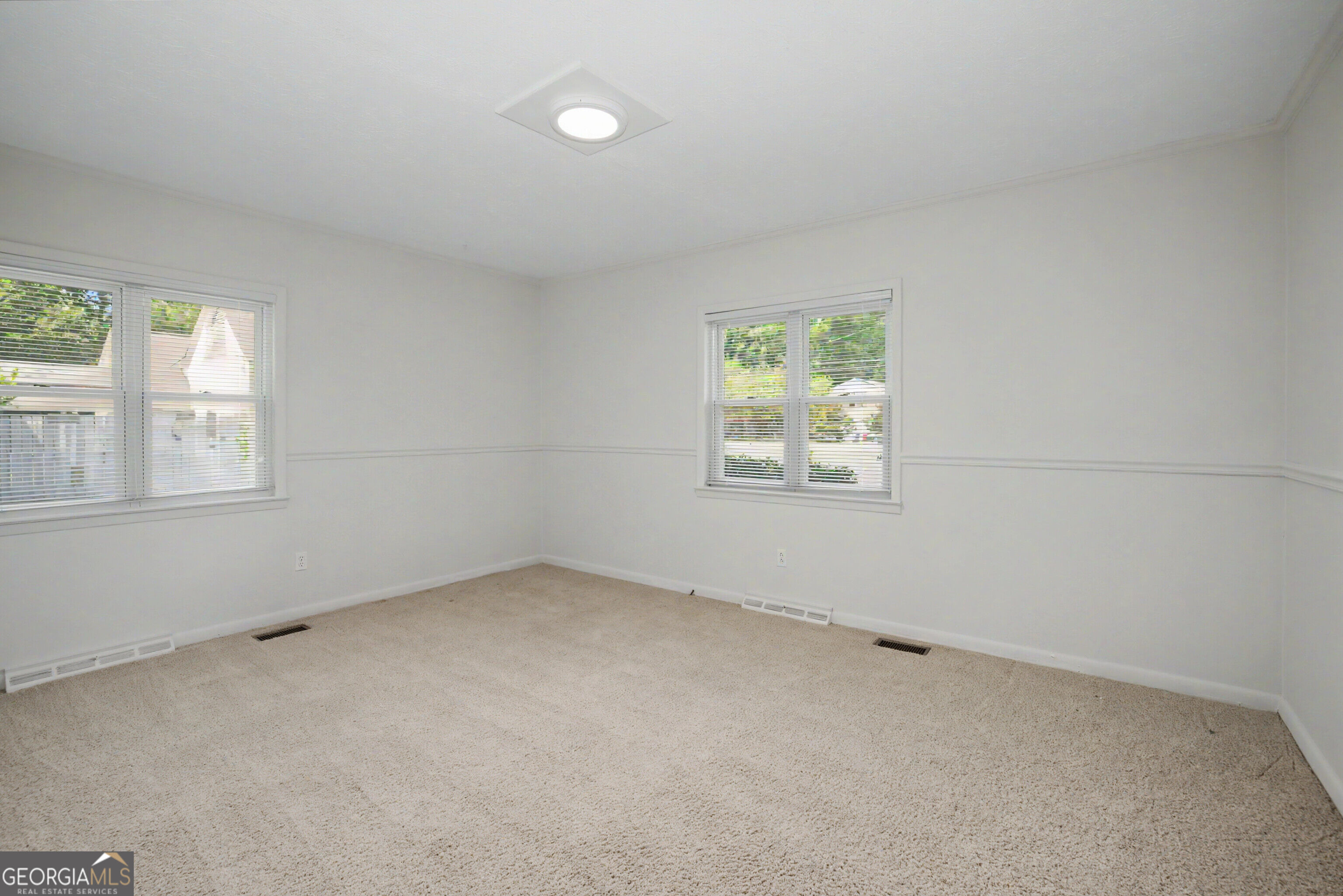 17962 Main Street Woodbury GA 30293