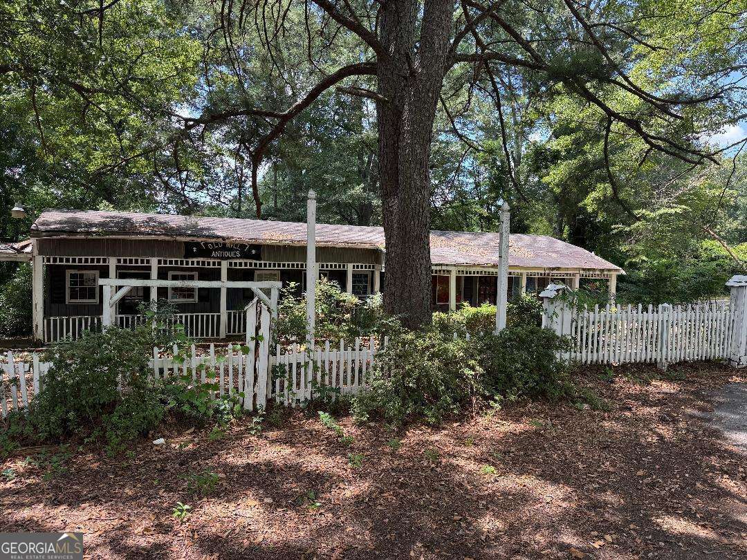 3260 E Ponce De Leon Avenue Scottdale GA 30079