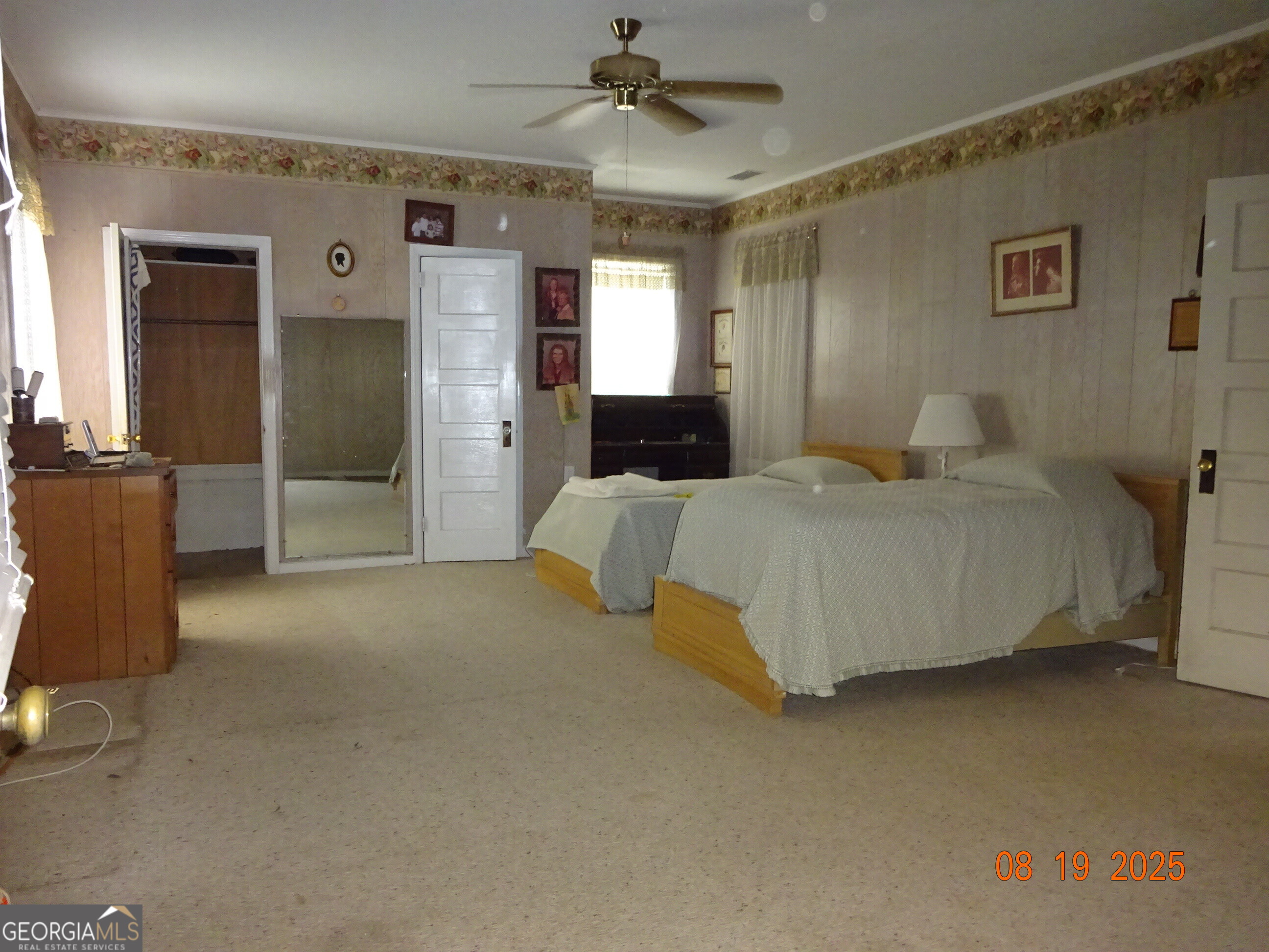 6 N Spring Street Claxton GA 30417