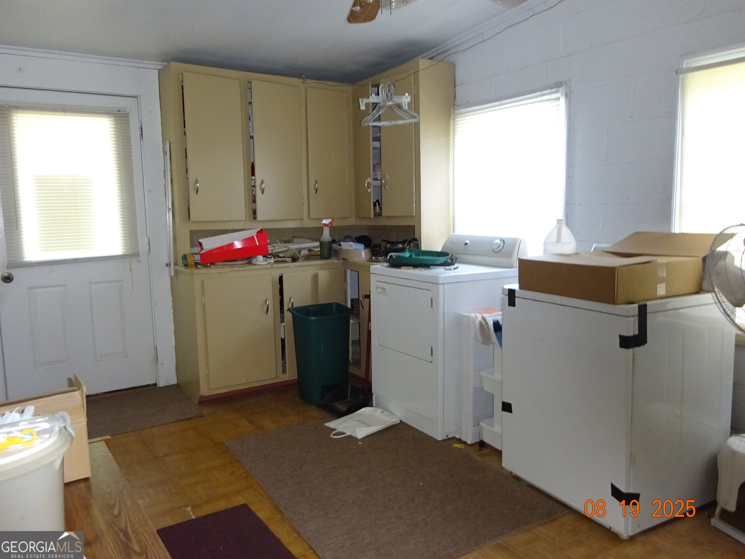 6 N Spring Street Claxton GA 30417