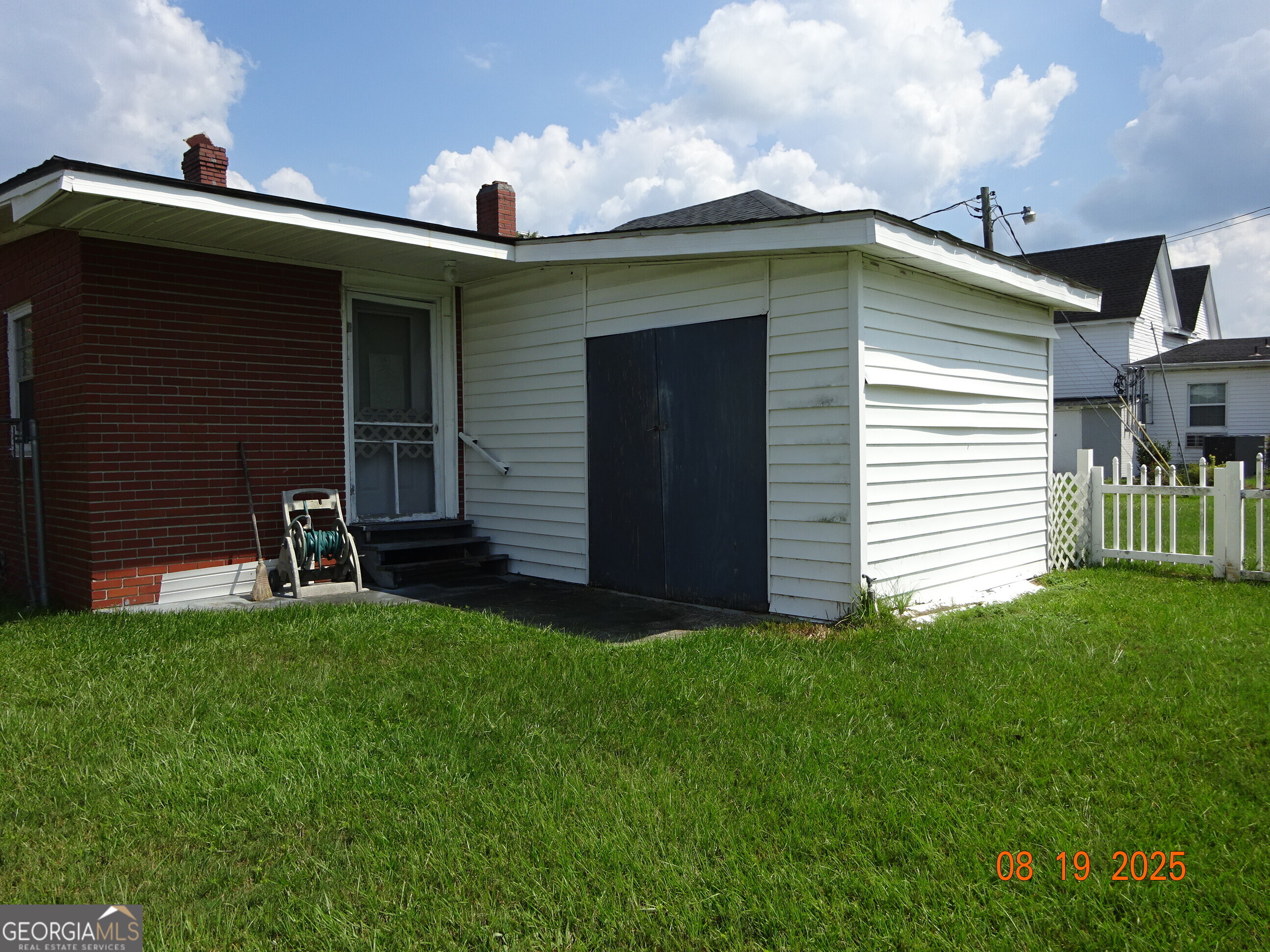6 N Spring Street Claxton GA 30417