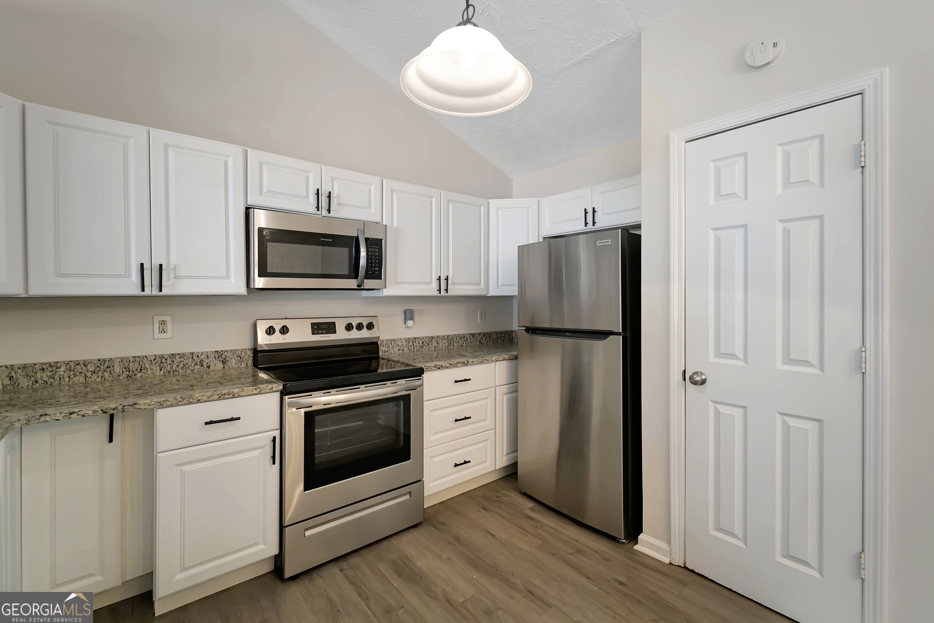 107 Woodridge Drive Stockbridge GA 30281