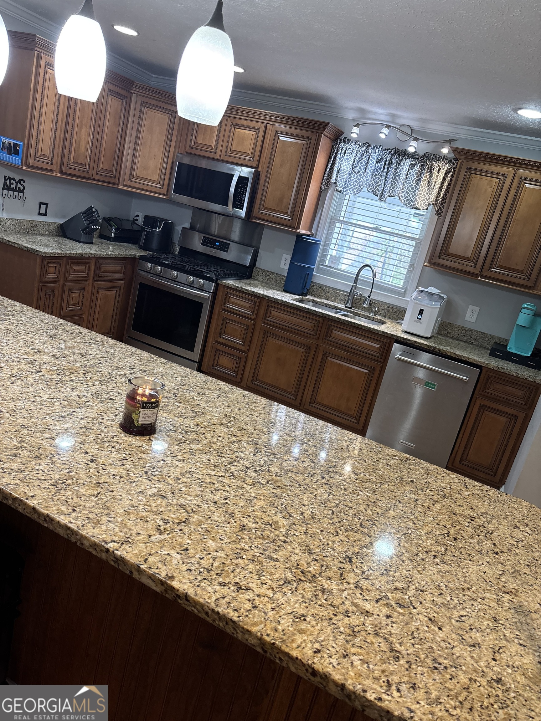 38 Lakeview Drive SE Lindale GA 30147