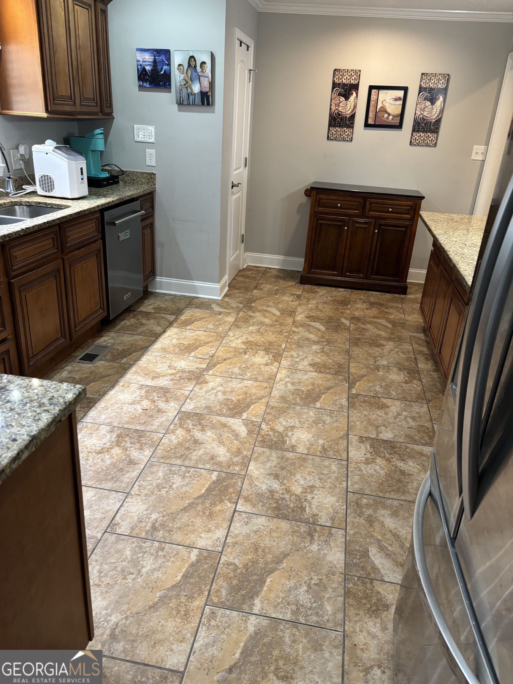 38 Lakeview Drive SE Lindale GA 30147